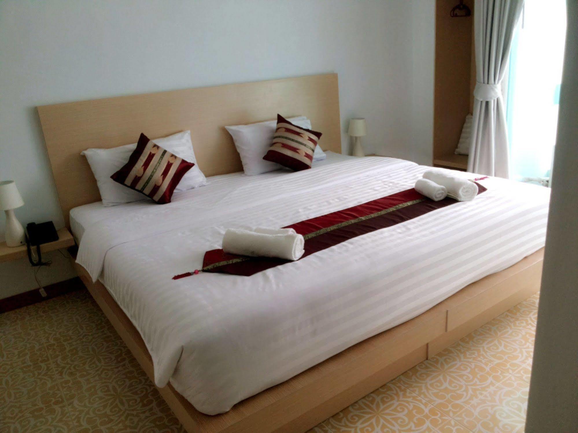 Hotel The Duck Phuket Zewnętrze zdjęcie