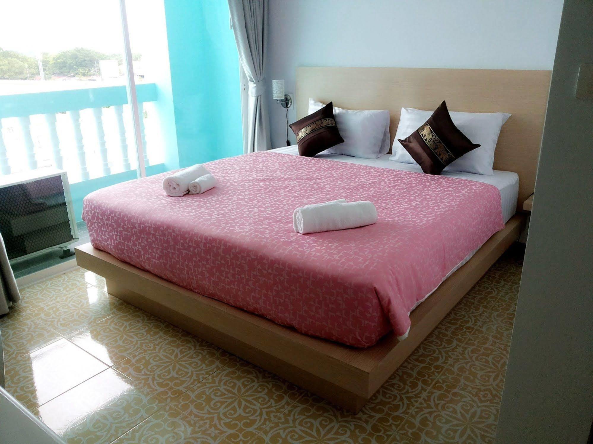 Hotel The Duck Phuket Zewnętrze zdjęcie